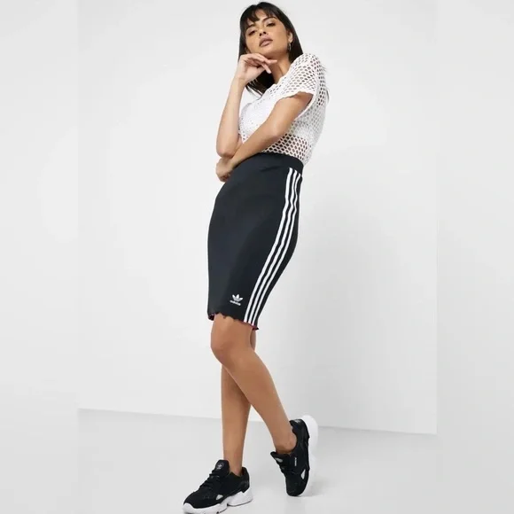 Adidas Originals Bellista Three Stripe Ribbed Black, White & Pink Skirt Small